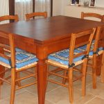 Mobili e Soluzioni su Misura tavoli in legno massello castagno, rovere, ciliegio, olmo ... tutti su misura e in diversi modelli. 2