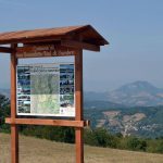 Creazioni in legno interno e esterno bacheche sulla via degli dei.2